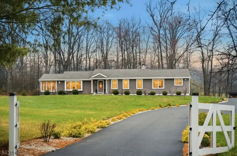 17 Fairmount Rd W, Tewksbury, NJ 07830 - #1