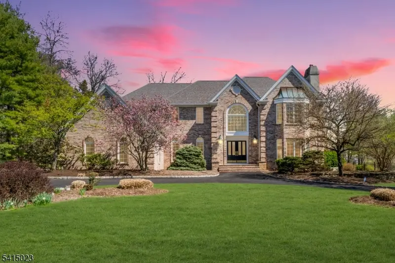 4 Wilde Hollow, Martinsville, NJ 08836 - #1