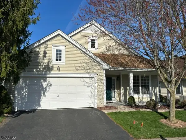 107 Kensington Cir, White Twp., NJ 07823