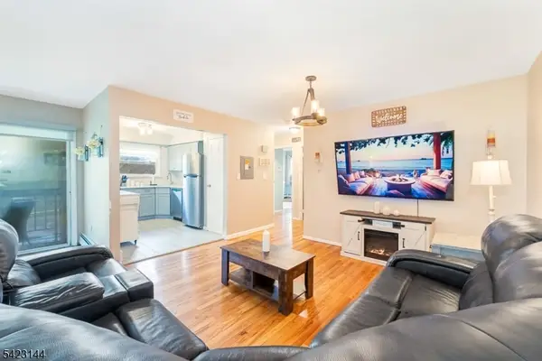 50 Deanna Dr Unit 130 #130, Hillsborough Twp., NJ 08844