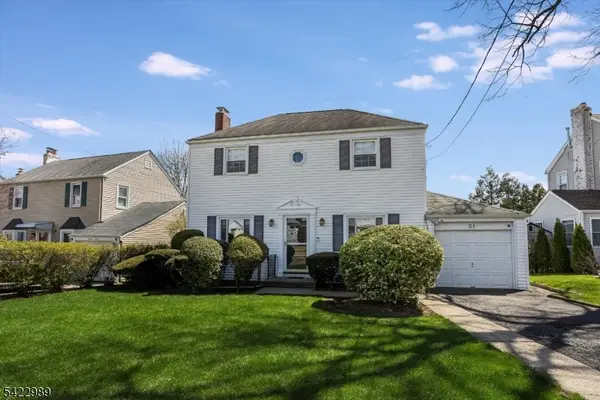 31 Burlington Rd, Clifton City, NJ 07012