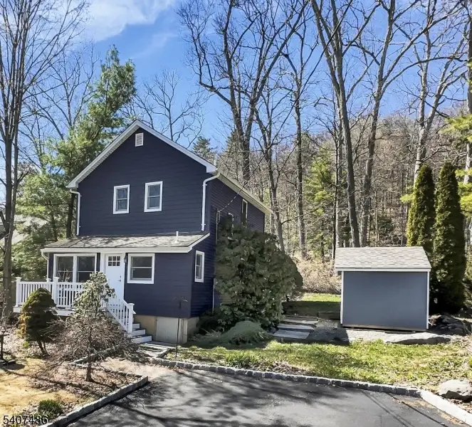 7 Shadowy Ln, West Milford, NJ 07480 - #1