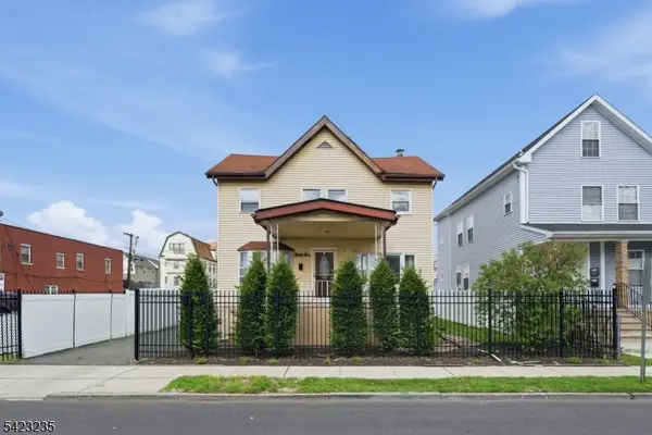 35 Bedford St, East Orange City, NJ 07018