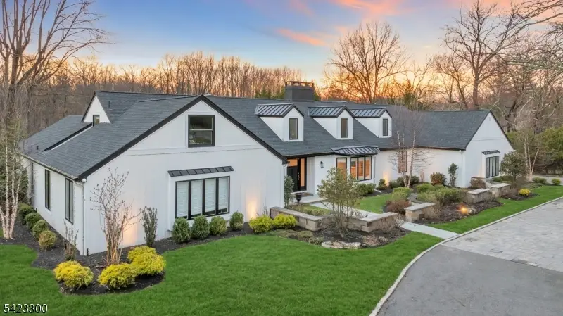 16 E Greenbrook Rd, North Caldwell, NJ 07006 - #1