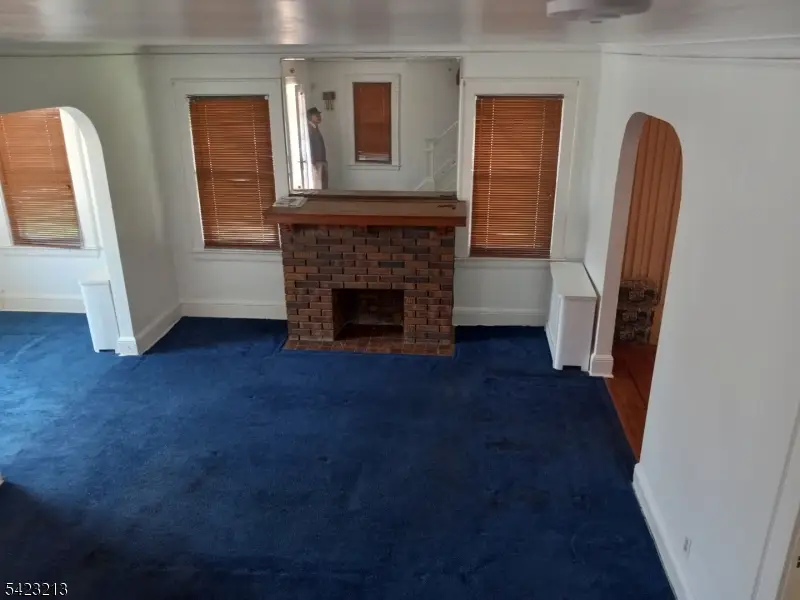 61 Putnam St, Newark, NJ 07106 - #2