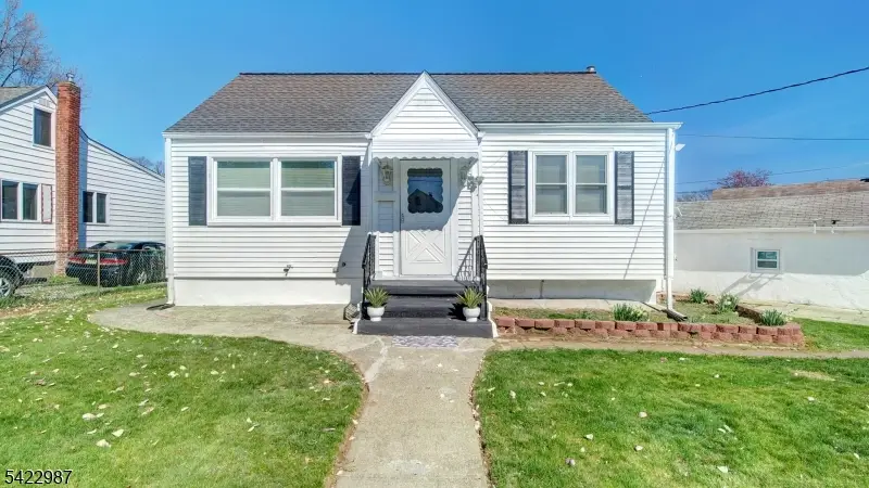 34 Greenlawn Dr, Lodi, NJ 07644 - #1