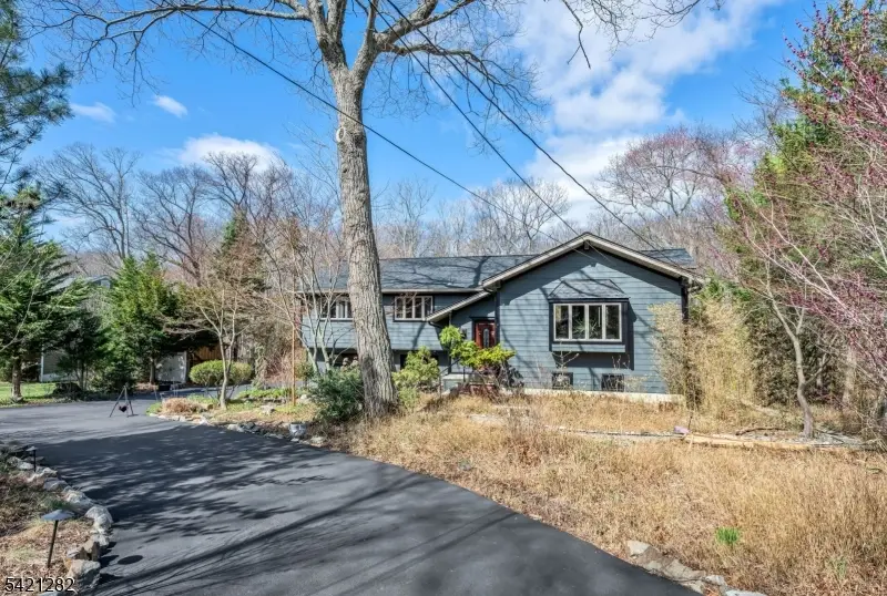 87 Buena Vista Dr, Ringwood, NJ 07456 - #1