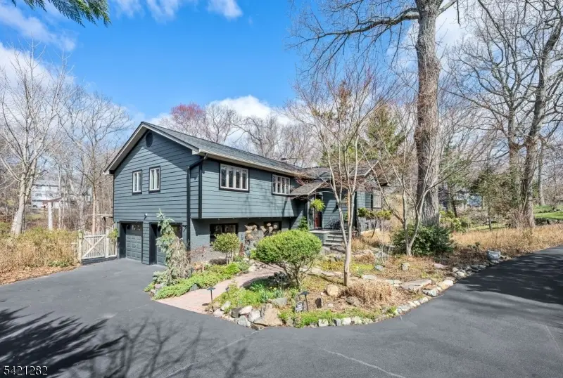 87 Buena Vista Dr, Ringwood, NJ 07456 - #2