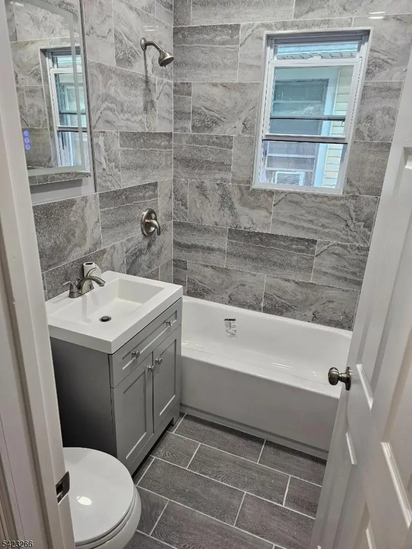 65 Hale St, New Brunswick, NJ 08901 - #3