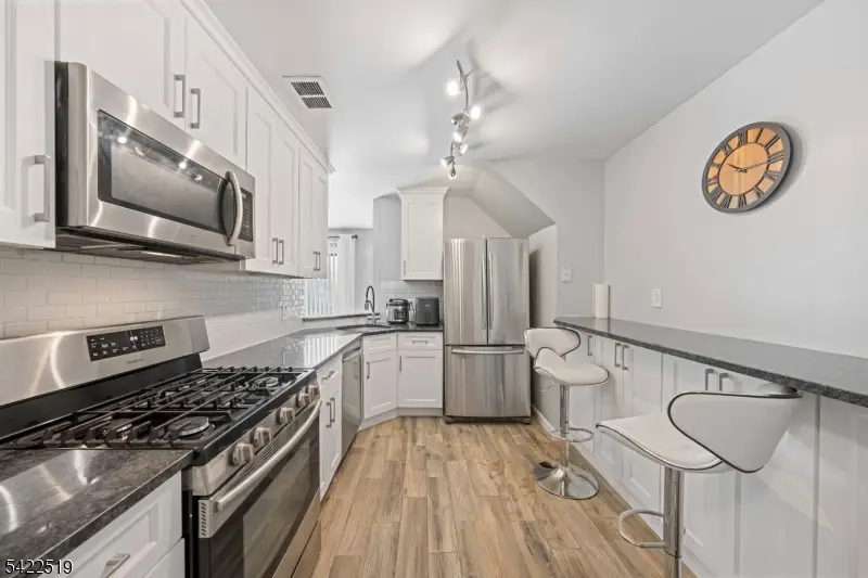 2706 Lighthouse Ln, Parlin, NJ 08859 - #2