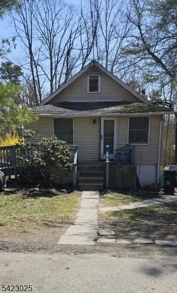 5 Banker Rd, Upper Greenwood Lake, NJ 07421 - #3