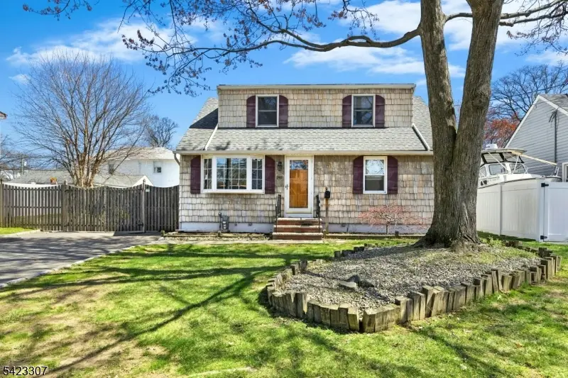 348 Maplewood Ave, Kenilworth, NJ 07033 - #1