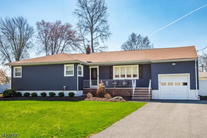 15 Green Meadows Rd, Fairfield, NJ 07004 - #1