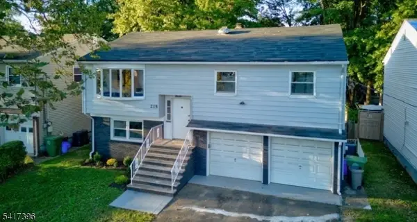 215 E 10th Ave, Roselle Boro, NJ 07203