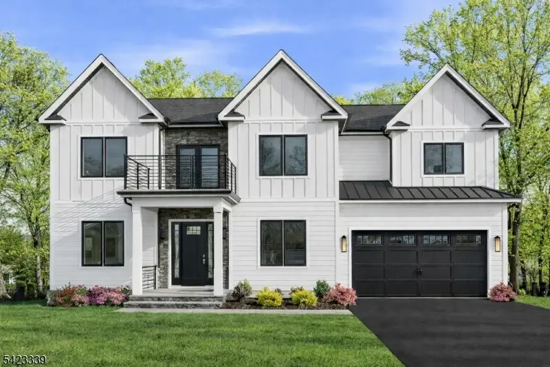 11 Elmwood Ct, Livingston, NJ 07039 - #1