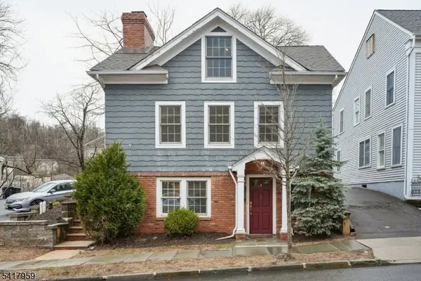 35 Dehart St, Morristown Town, NJ 07960