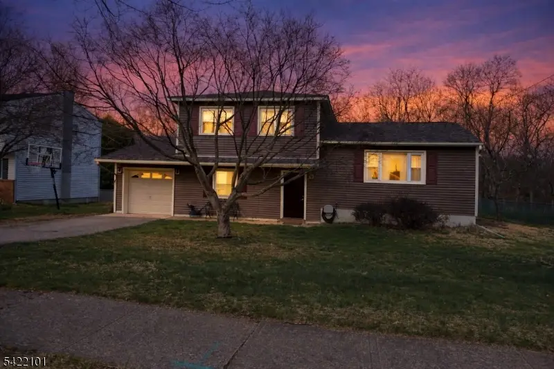 105 College View Dr, Hackettstown, NJ 07840 - #1