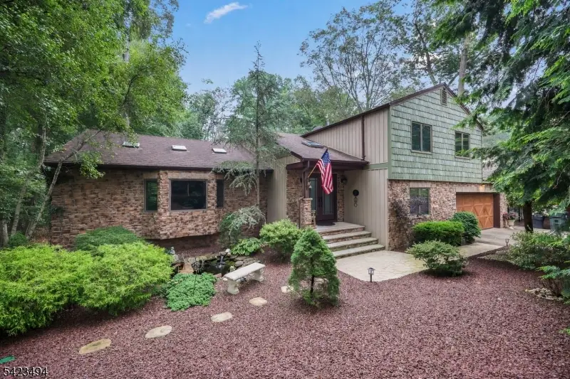 72 Fox Chase Ct, Freehold, NJ 07728 - #1