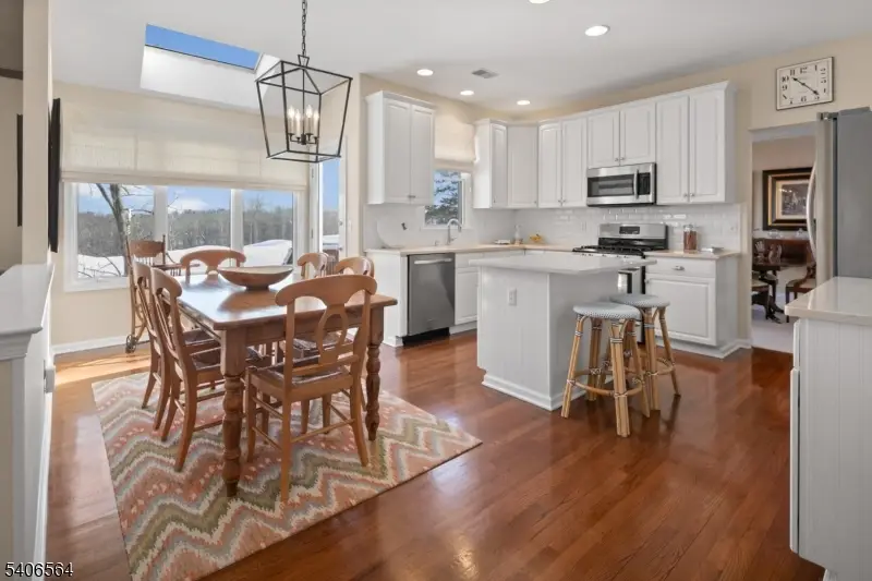 36 Vanderveer Dr, The Hills, NJ 07920 - #2