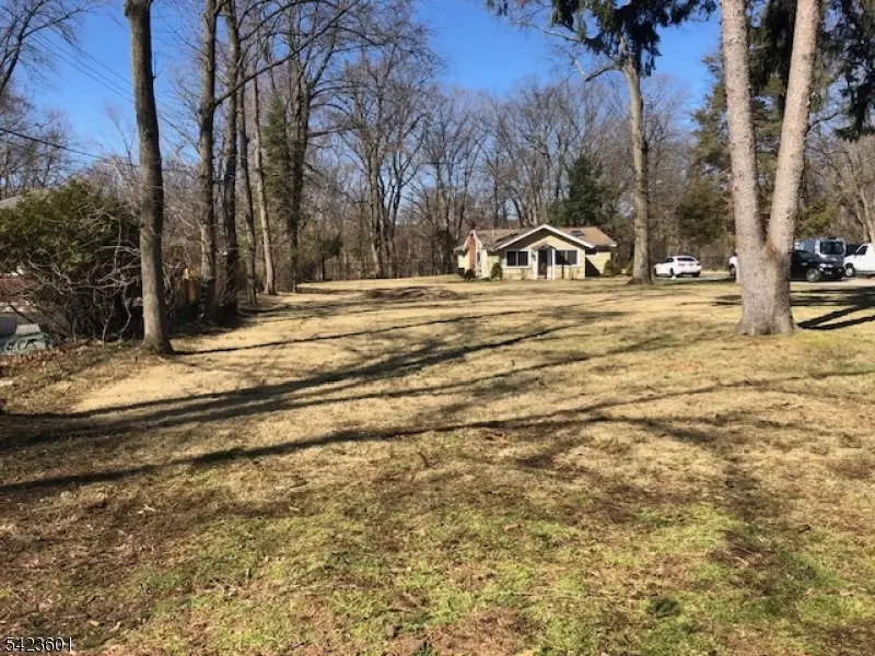 19 Crescent Rd, Wayne, NJ 07470 - #1