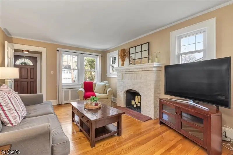 111 Columbia Ave, Cranford, NJ 07016 - #3