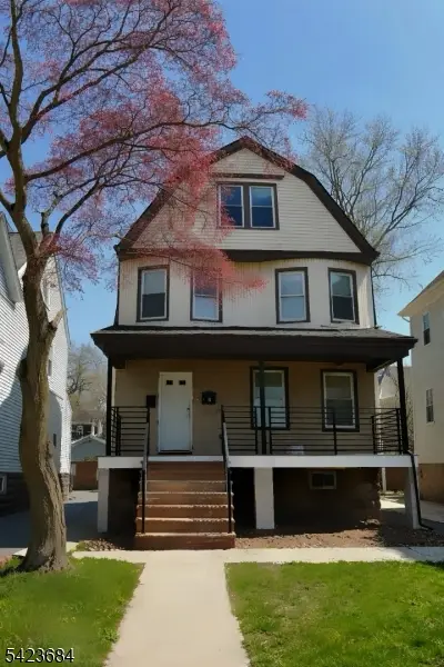 92 N Oraton Pkwy, East Orange City, NJ 07017