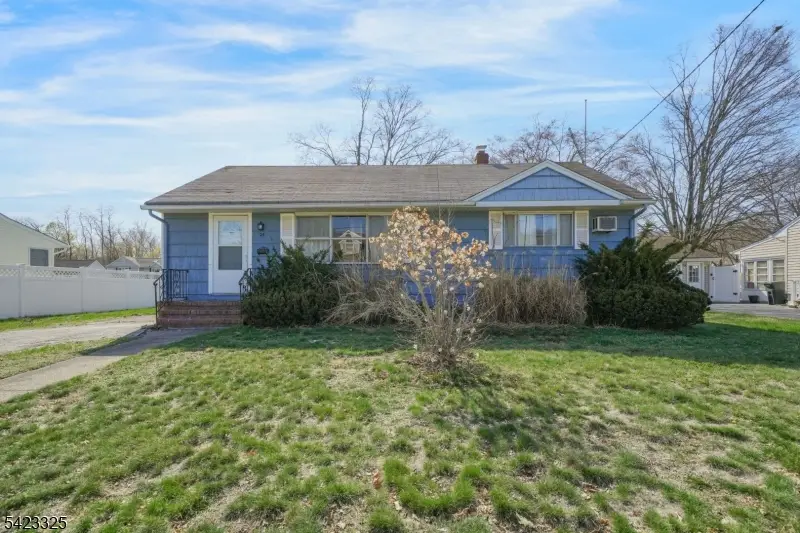 25 Stiles Ct, Pompton Lakes, NJ 07442 - #1