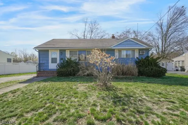 25 Stiles Ct, Pompton Lakes Boro, NJ 07442