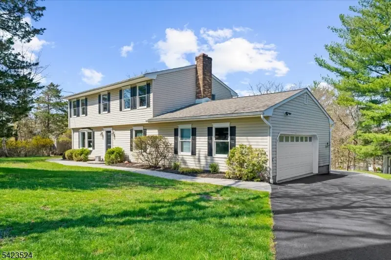 20 Cedar Grove Rd, Clinton, NJ 08801 - #1