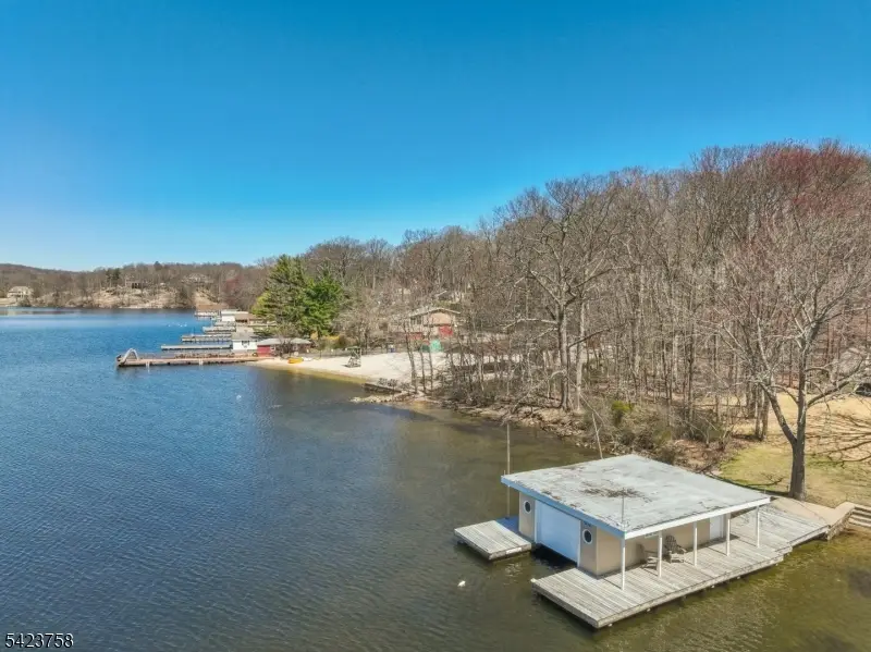 201 S New Jersey Ave, Lake Hopatcong, NJ 07849 - #3