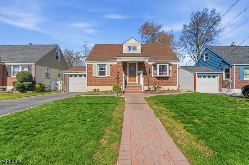 201 Floyd St, Belleville, NJ 07109 - #1