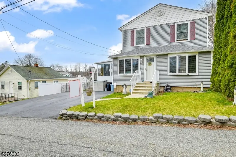 22 Glenridge Rd, West Milford, NJ 07480 - #2