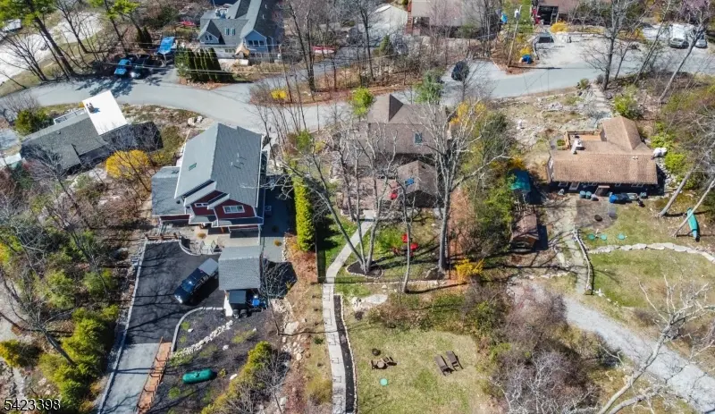 1046 Lakeside Dr E, Highland Lakes, NJ 07422 - #2