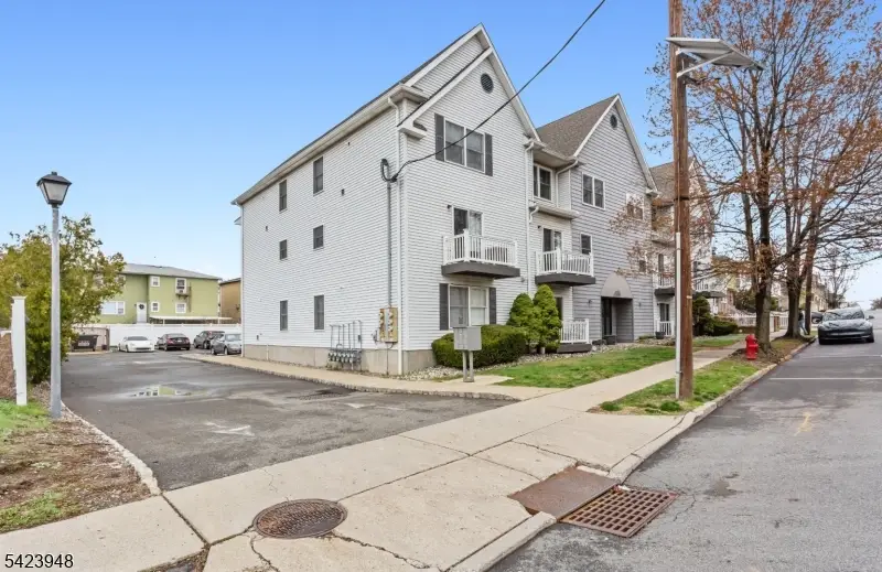 483 Forest St #10, Kearny, NJ 07032 - #2