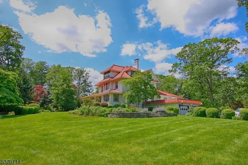 44 Manor Dr, Bernards, NJ 07920 - #1