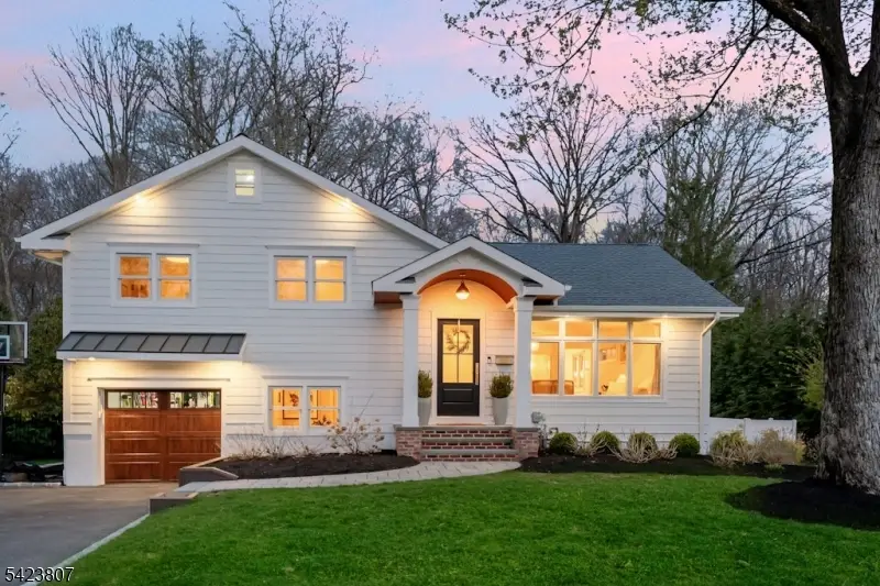 98 N Summit Ave, Chatham, NJ 07928 - #1