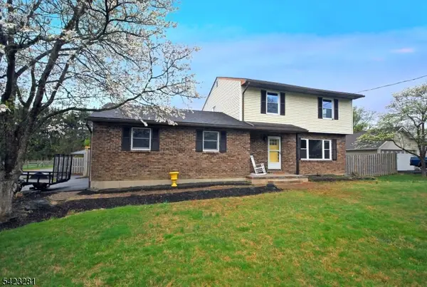 16 Abrams Rd, Holland Twp., NJ 08848