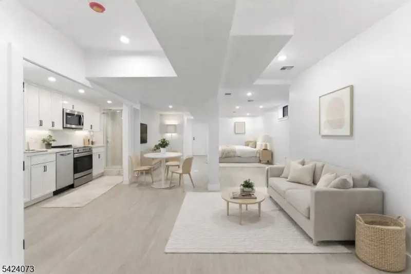 113 Oak St #1, Jersey City, NJ 07304 - #3