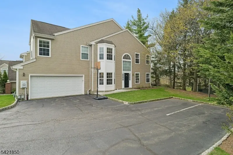 389 Digaetano Ter, West Orange, NJ 07052 - #1