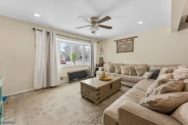 186 10th Ave, Hawthorne, NJ 07506 - #3