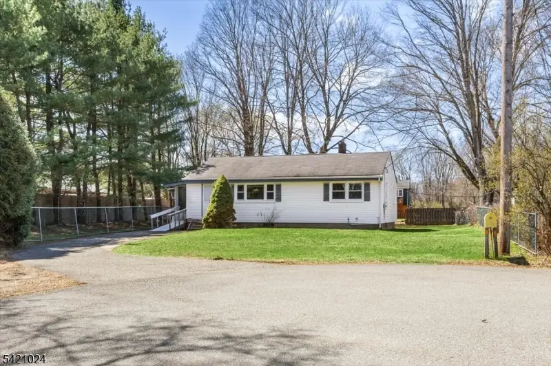 191 Lindley Ct, Andover, NJ 07821 - #3