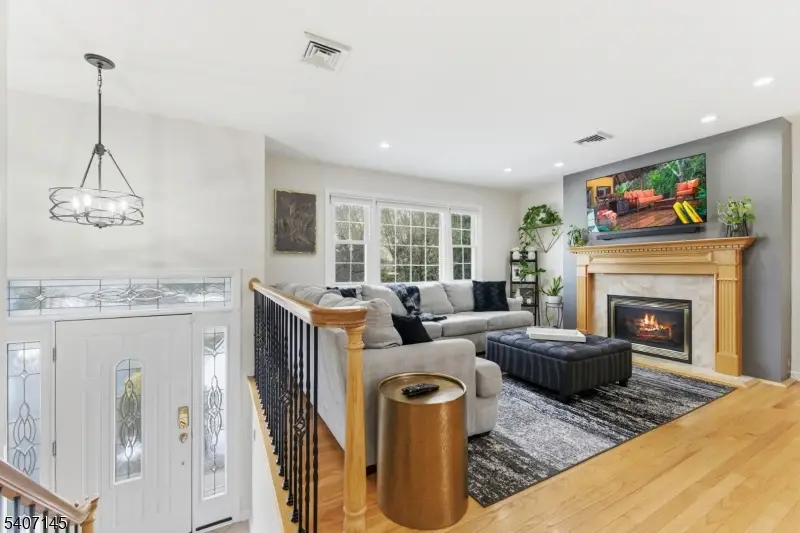 1 Chalen Ct, Pequannock, NJ 07444 - #2