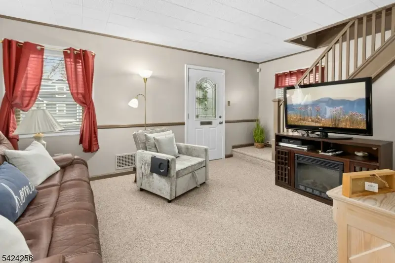 44 James Avenue, Clark, NJ 07066 - #3