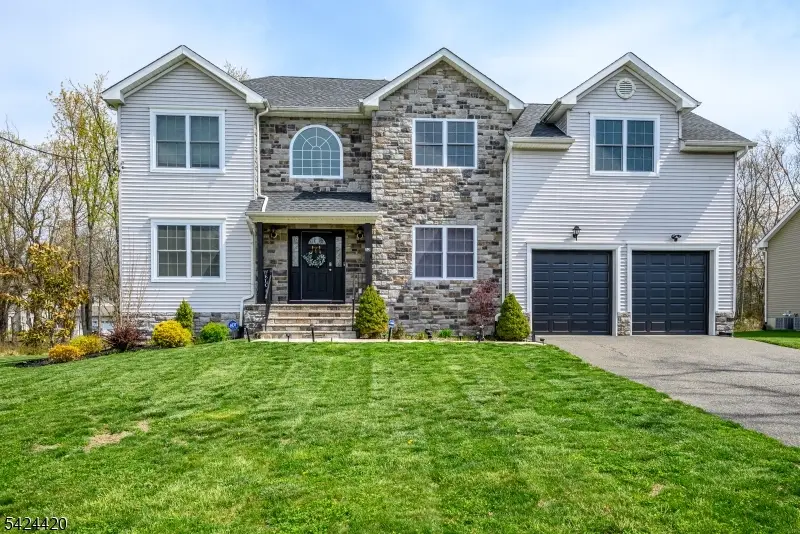 32 Pleasant Plains Rd, Franklin Park, NJ 08823 - #1