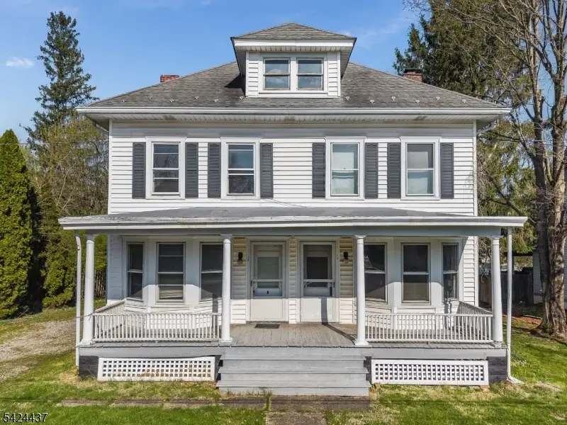 18 Center St, Annandale, NJ 08801 - #1