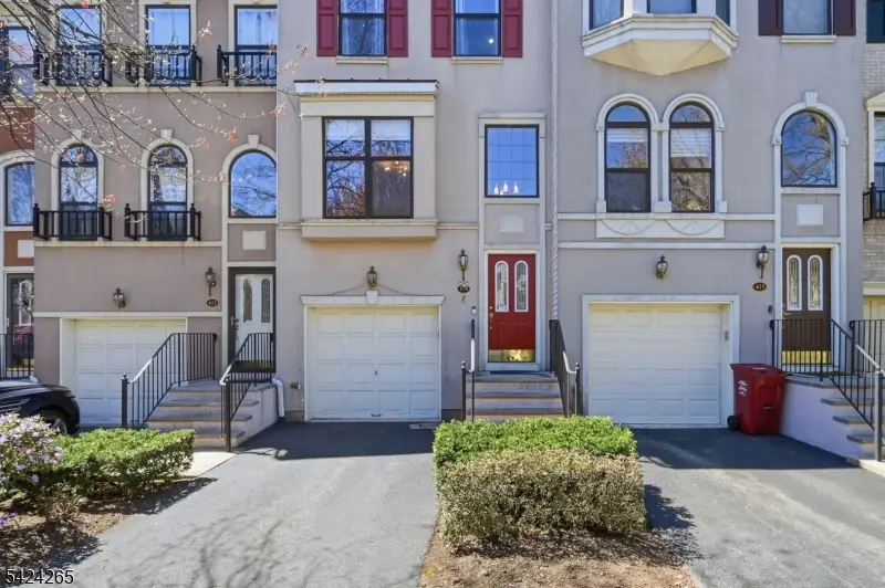 424 Hartford Dr, Nutley, NJ 07110 - #3