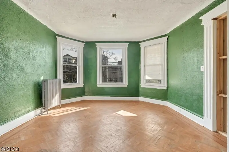 189-191 Scheerer Ave, Newark, NJ 07112 - #2