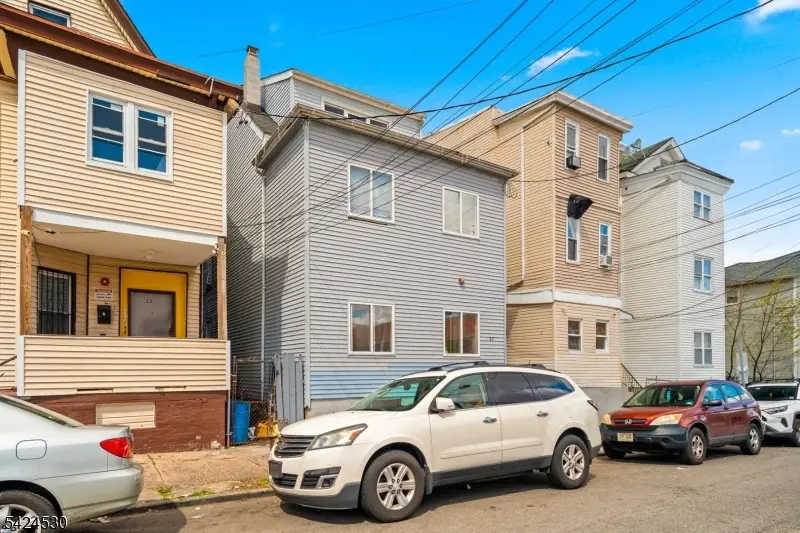 80 Pennington St, Paterson, NJ 07501 - #3