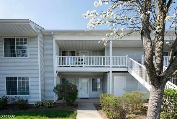 26 Larkspur Ct #26, Bedminster Twp., NJ 07921