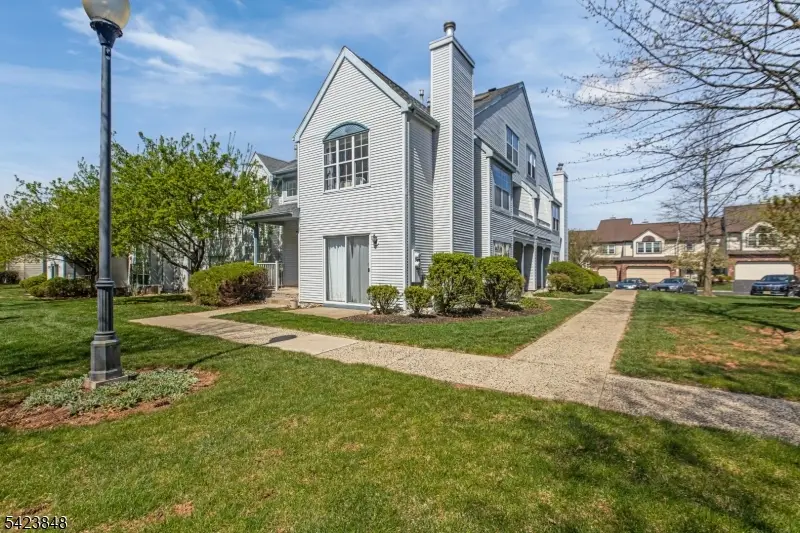 2204 Vroom Dr, Bradley Gardens, NJ 08807 - #2